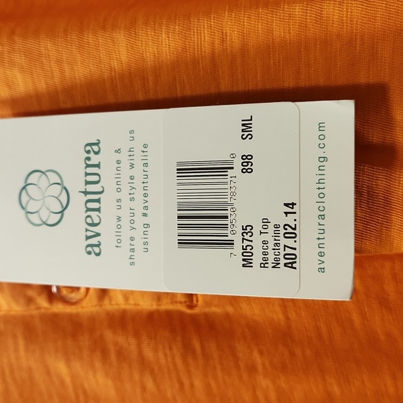 NWT Aventura Top size S - Picture 2 of 6